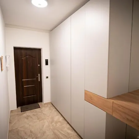 Apartment Isaran Coresi Apartment *